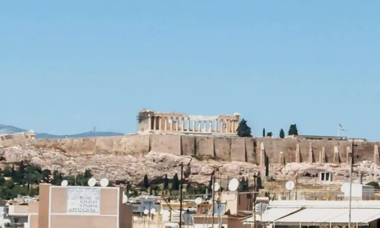 acropolis_view_from_apartment